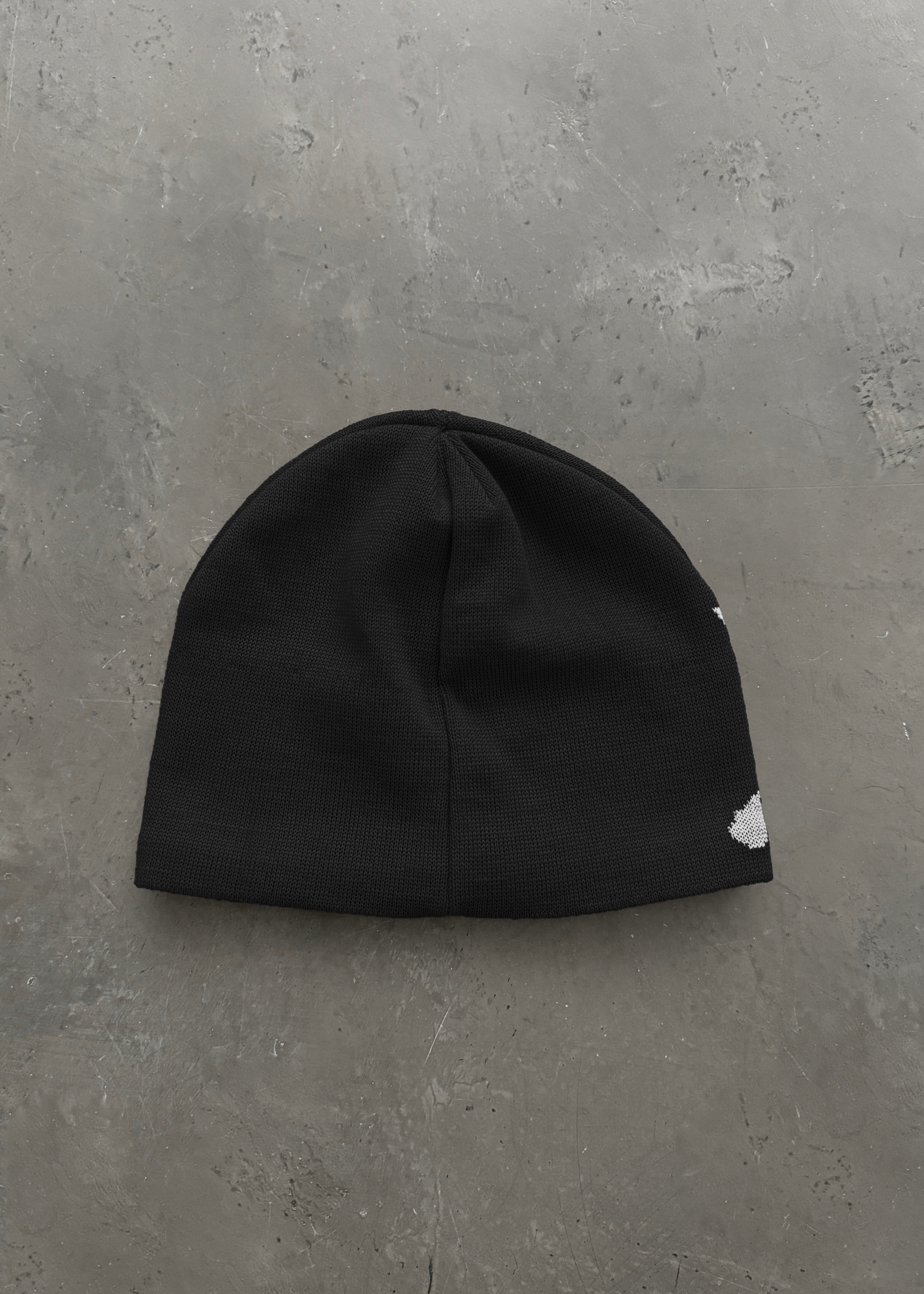 AKIMBO RANGE SKULL CAP - BLACK AND WHITE