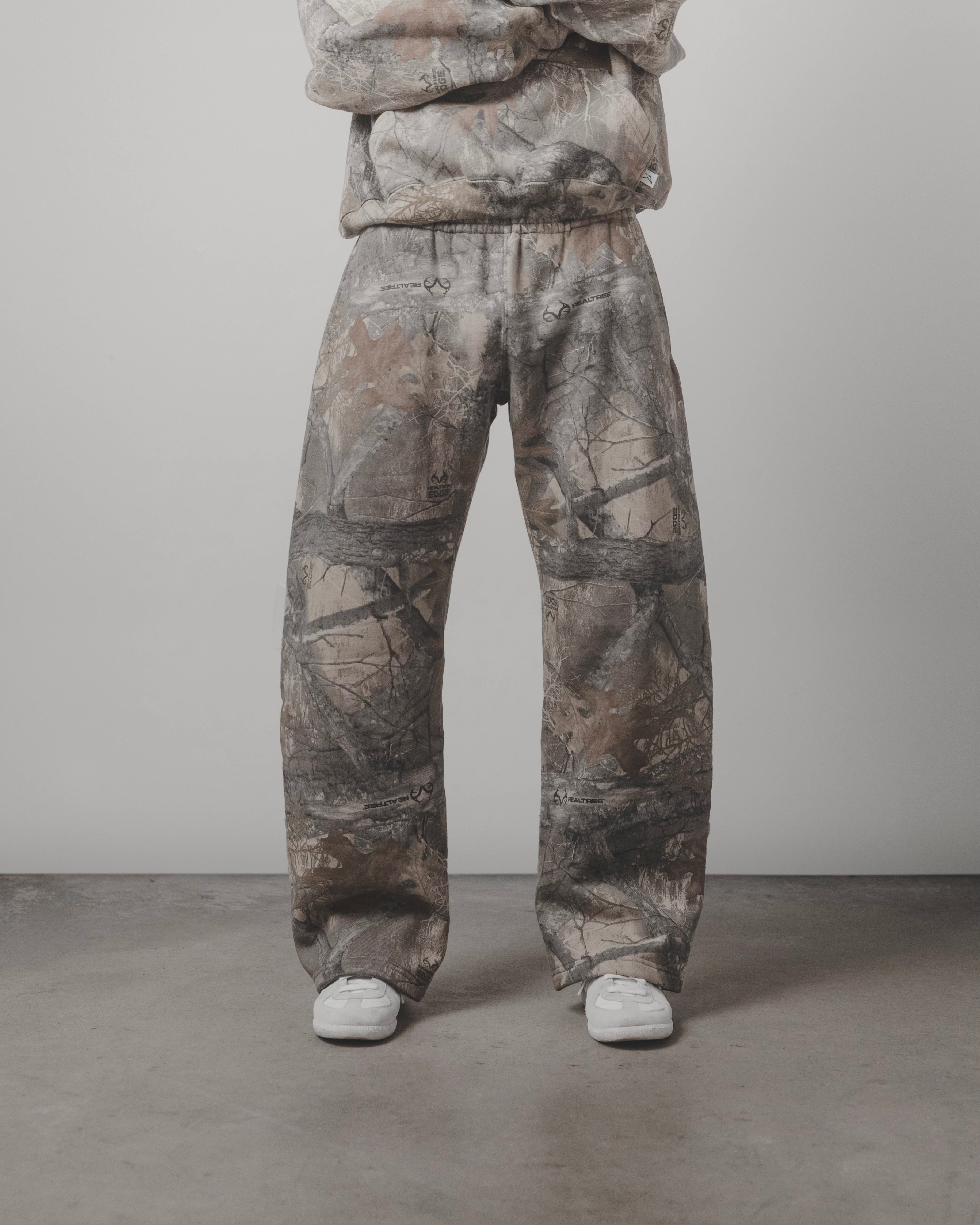 AKIMBO STRAIGHT-LEG SWEATPANTS - REALTREE® CAMO