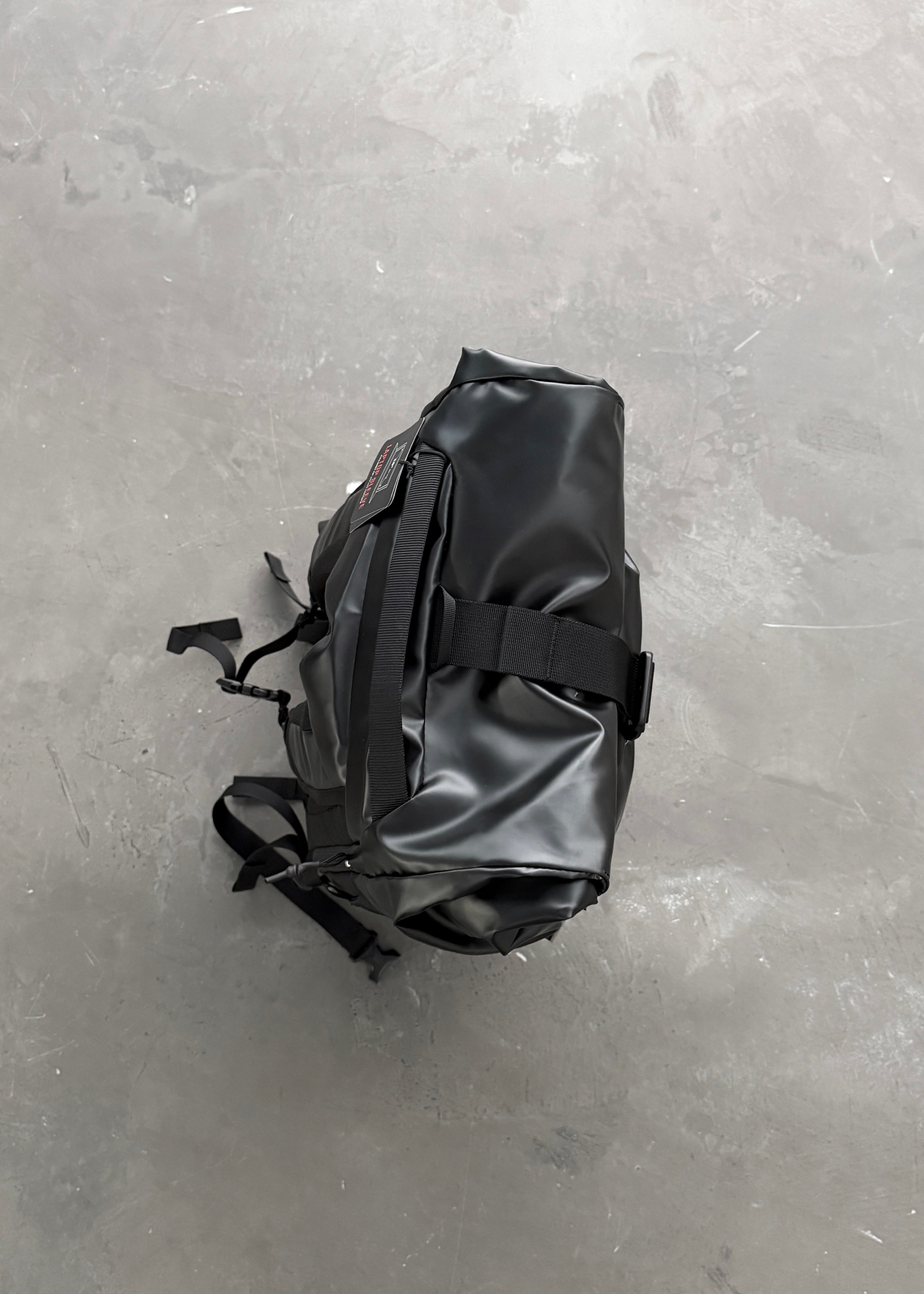 AKIMBO x OSPREY TRANSPORTER ROLL TOP - BLACK