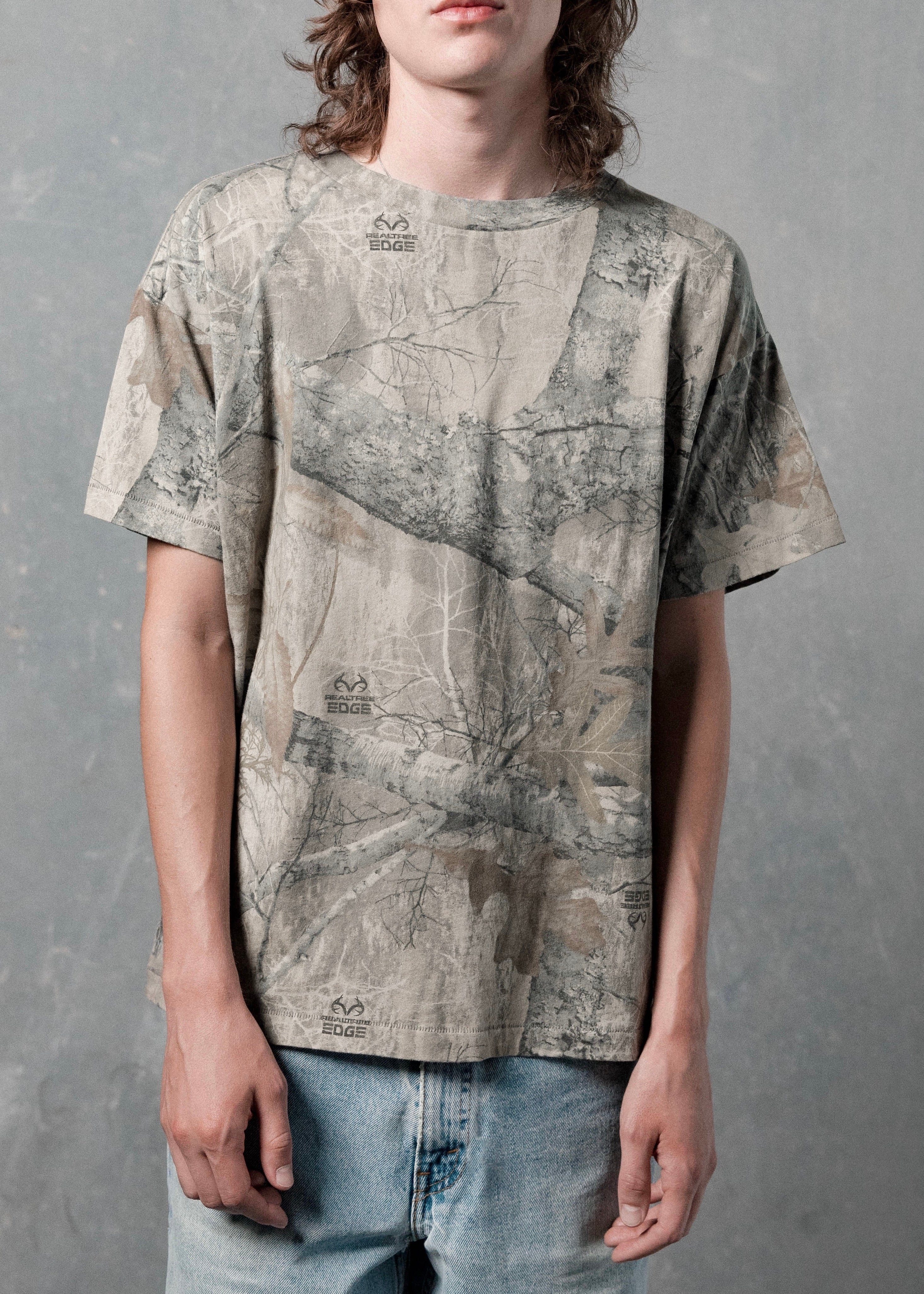 "CHAIN-PEEKER" LIGHT-WEIGHT TEE - REALTREE® CAMO