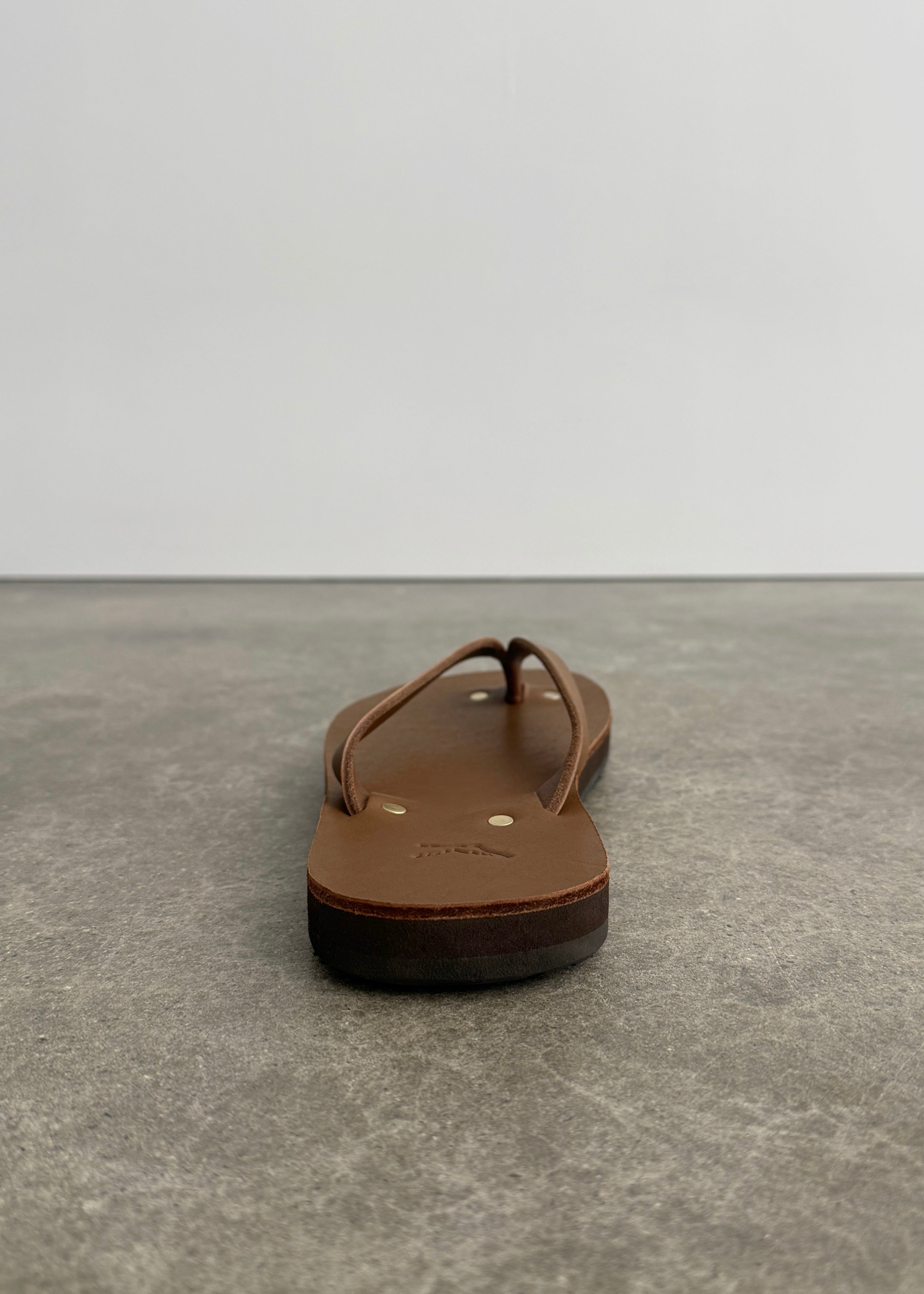 LEATHER FLIP FLOPS - BROWN