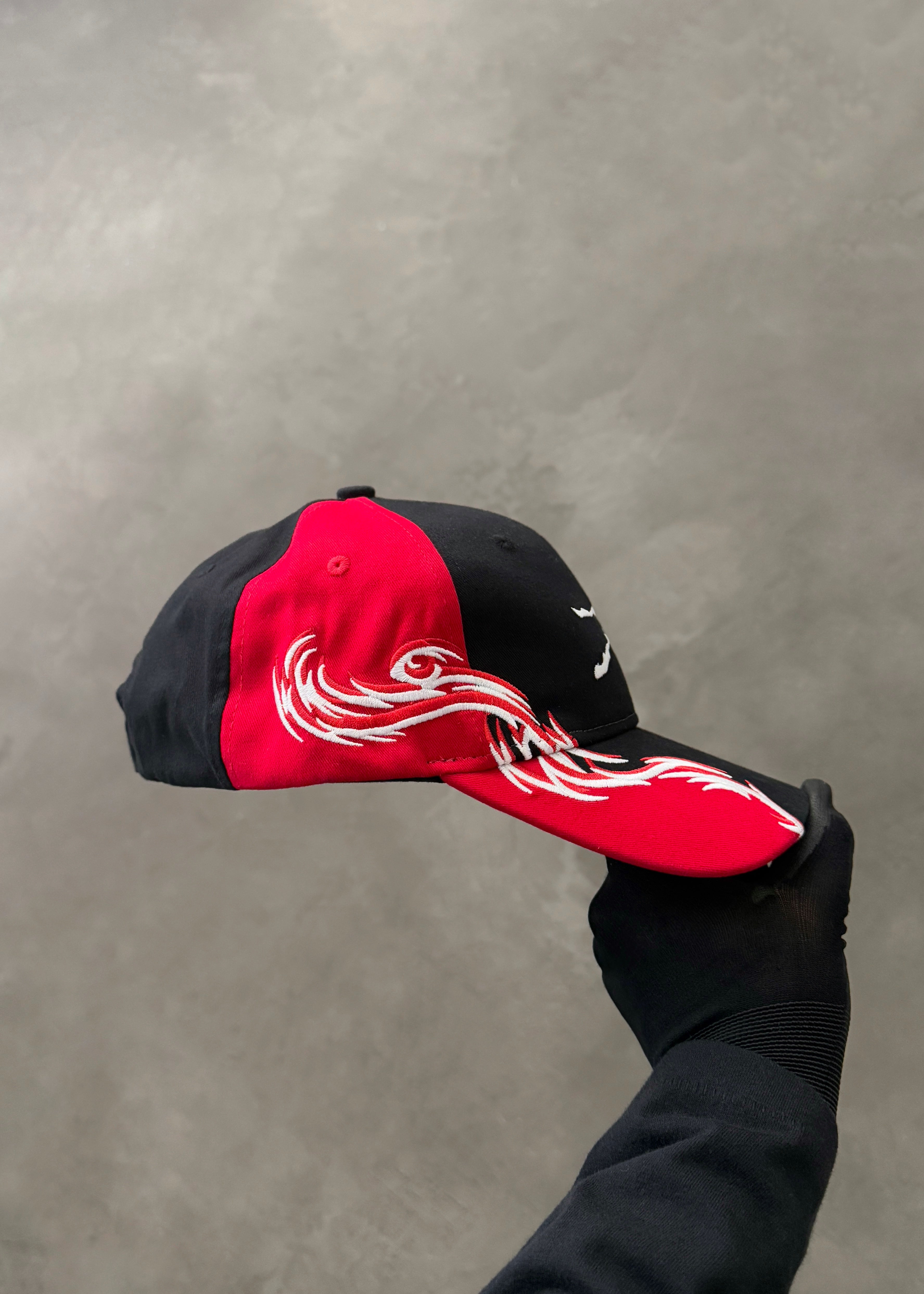 AKIMBO RANGE FLAME RACING CAP - RED
