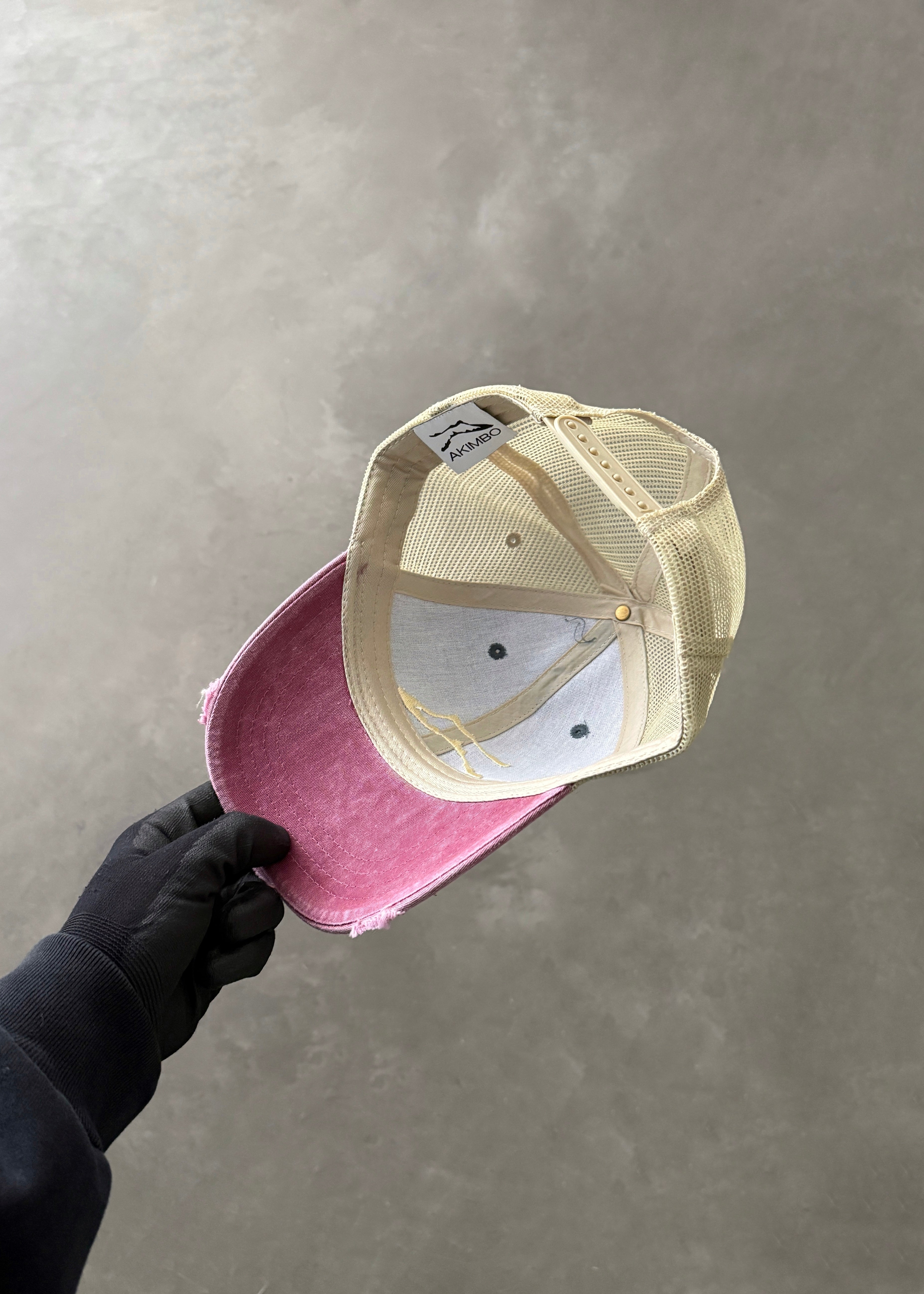 DISTRESSED RANGE MESH CAP - RED