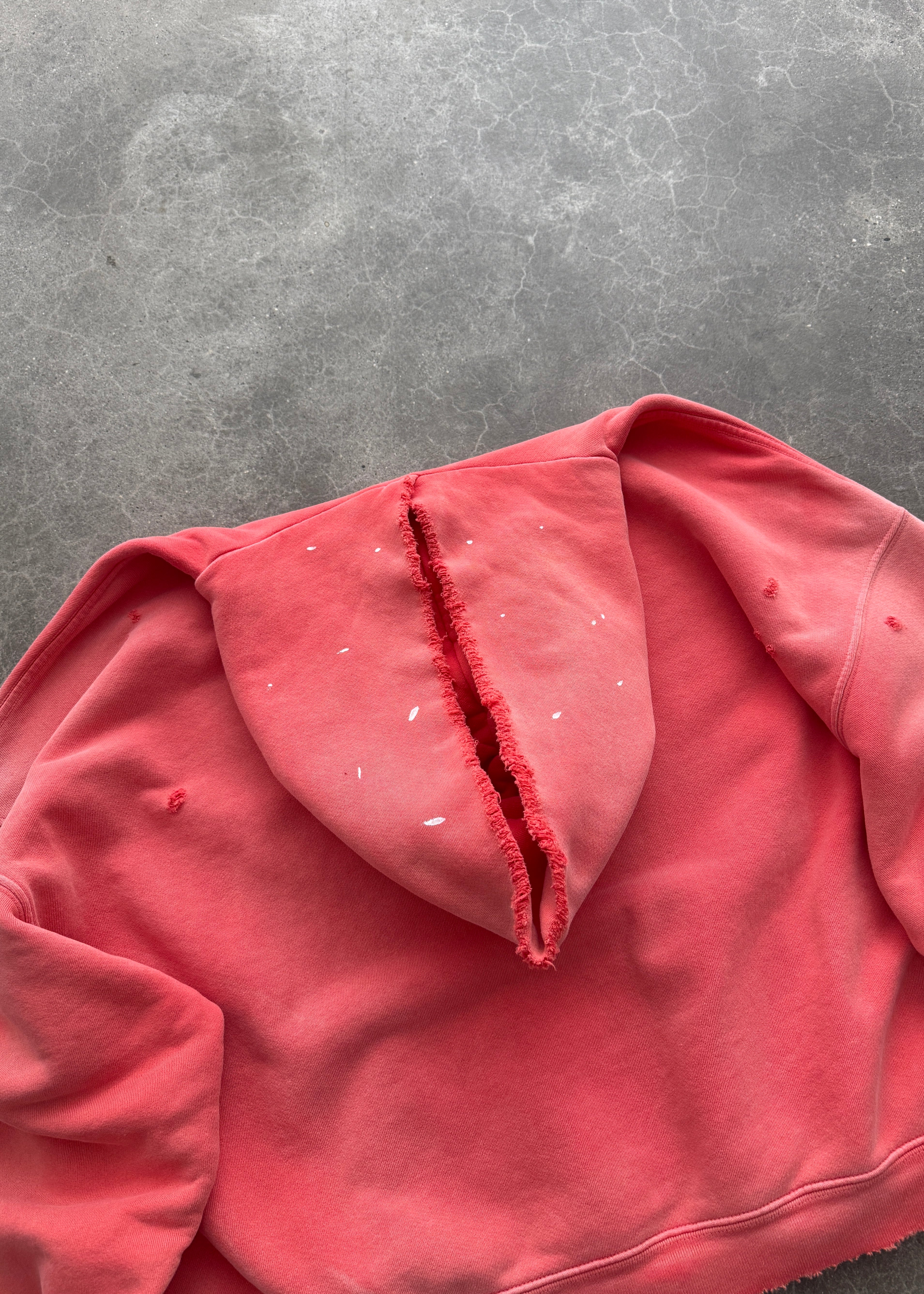 "WATCH-PEEKER" HOODIE - SUN FADED RED
