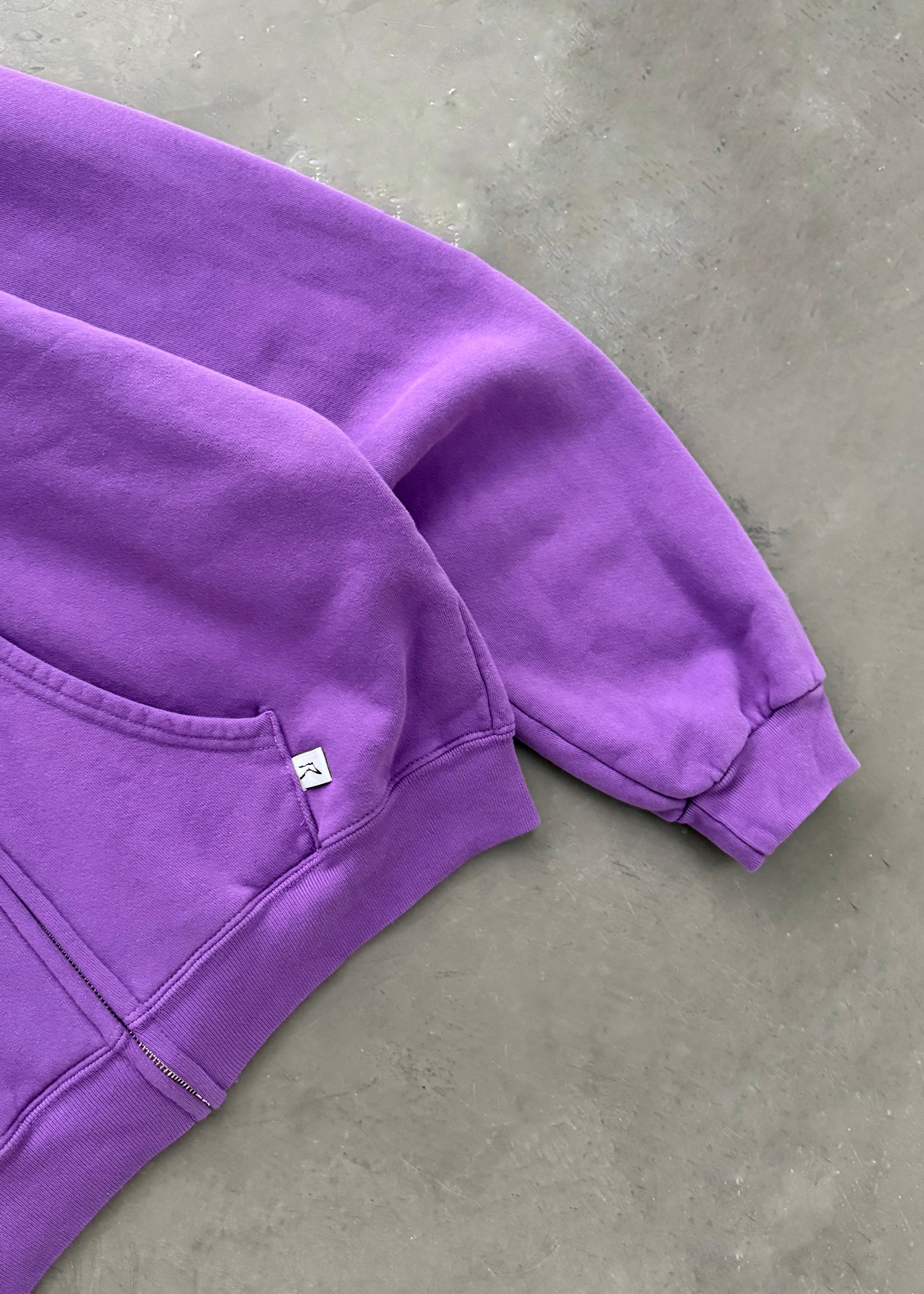 AKIMBO ZIP-UP HOODIE - PLUM