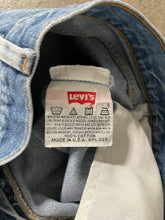 Load image into Gallery viewer, SUN FADED LEVI&#39;S 501XX LIGHT BLUE JEANS - 1990S
