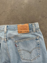 Load image into Gallery viewer, LEVI’S 501 LIGHT WASH JEANS - 1990S
