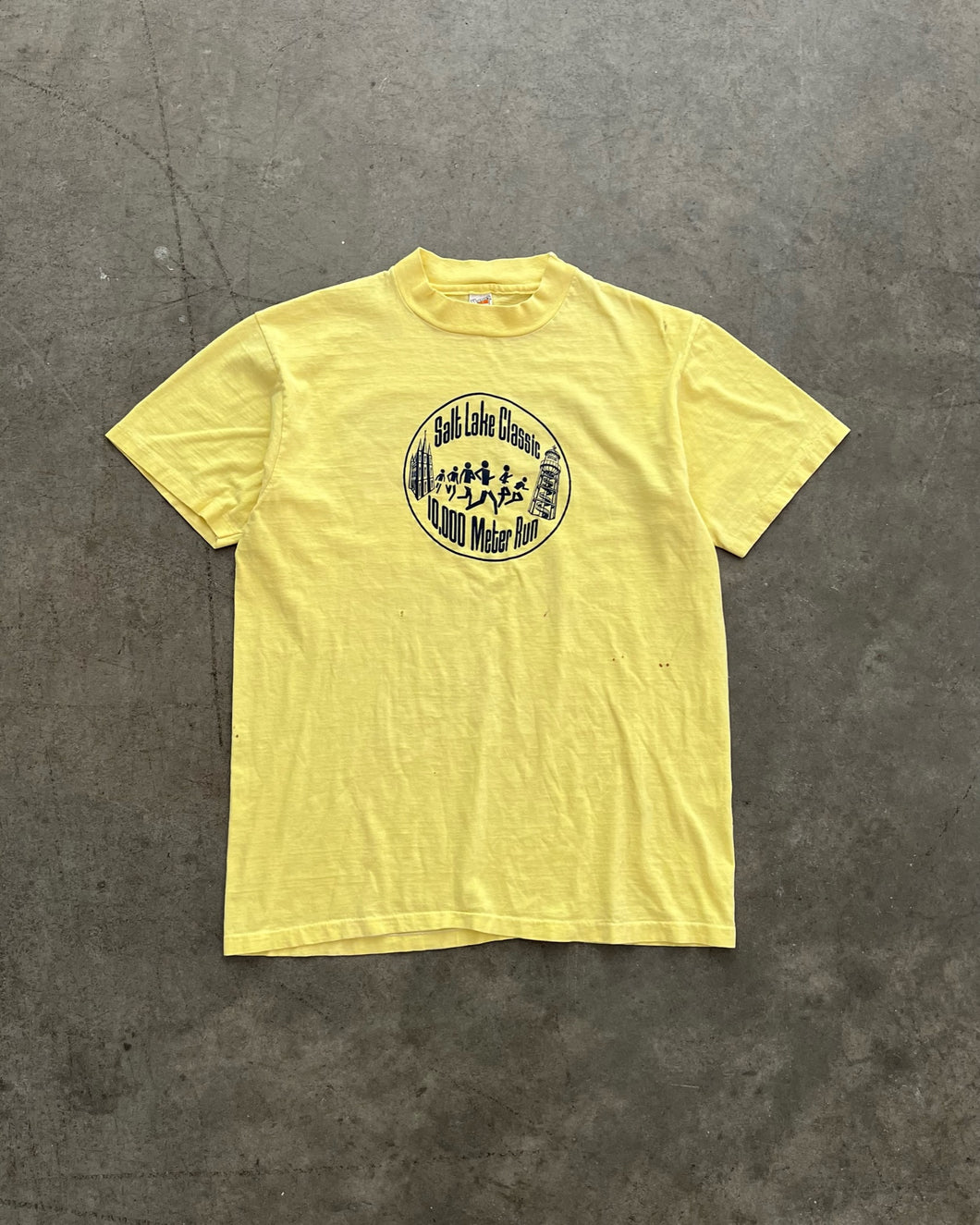 FADED PALE YELLOW SINGLE STITCHED TEE - 1970S