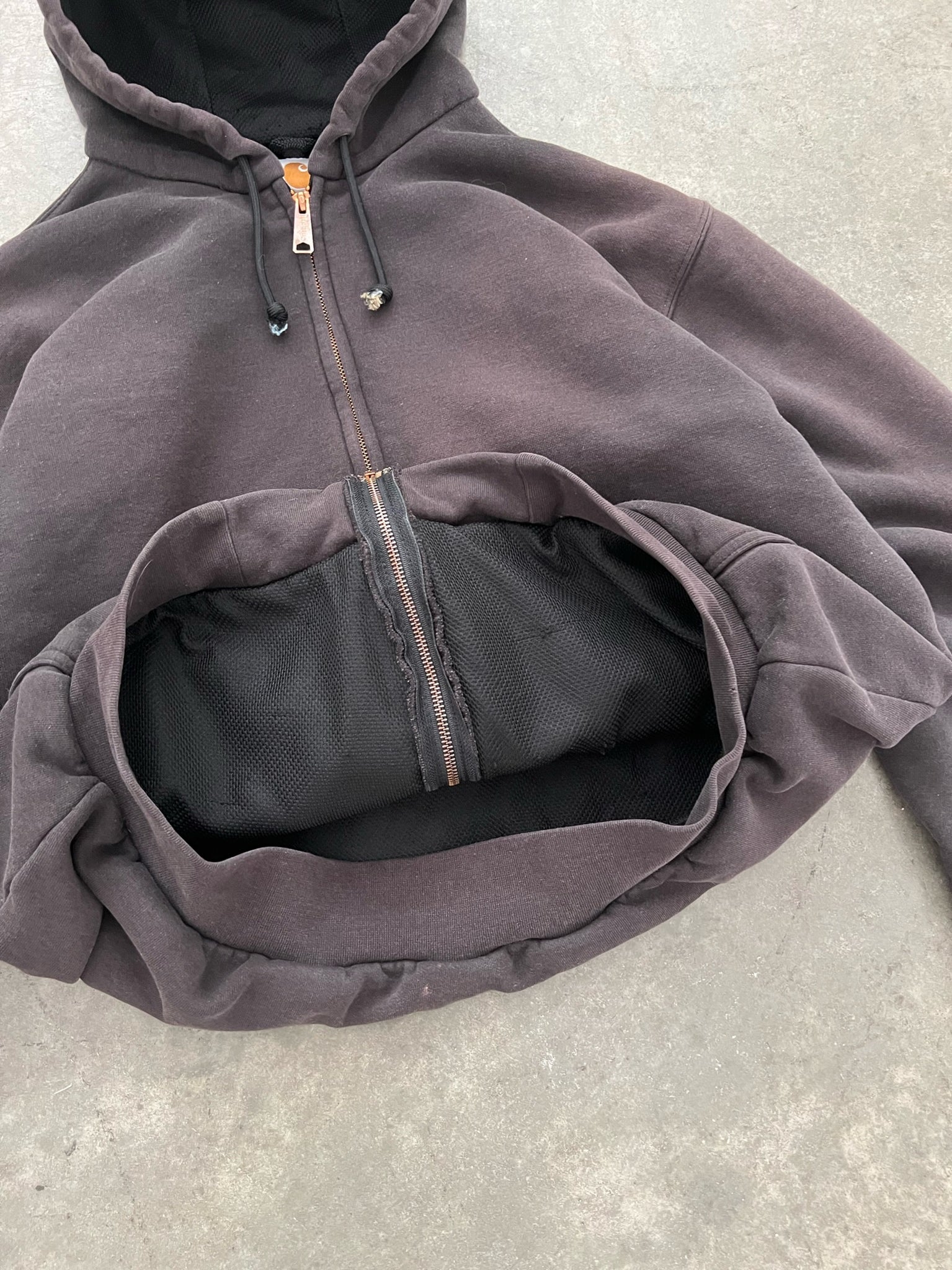 SUN FADED BLACK THERMAL LINED CARHARTT ZIP UP HOODIE - 1990S