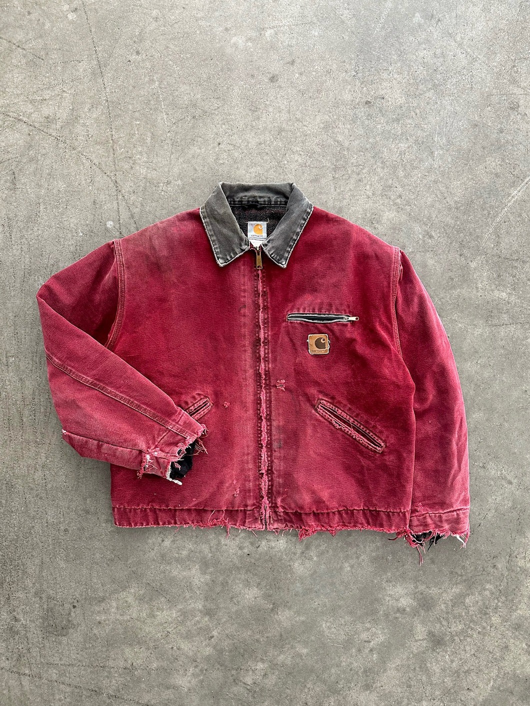 SUN FADED WINE RED CARHARTT DETROIT JACKET - 1990S