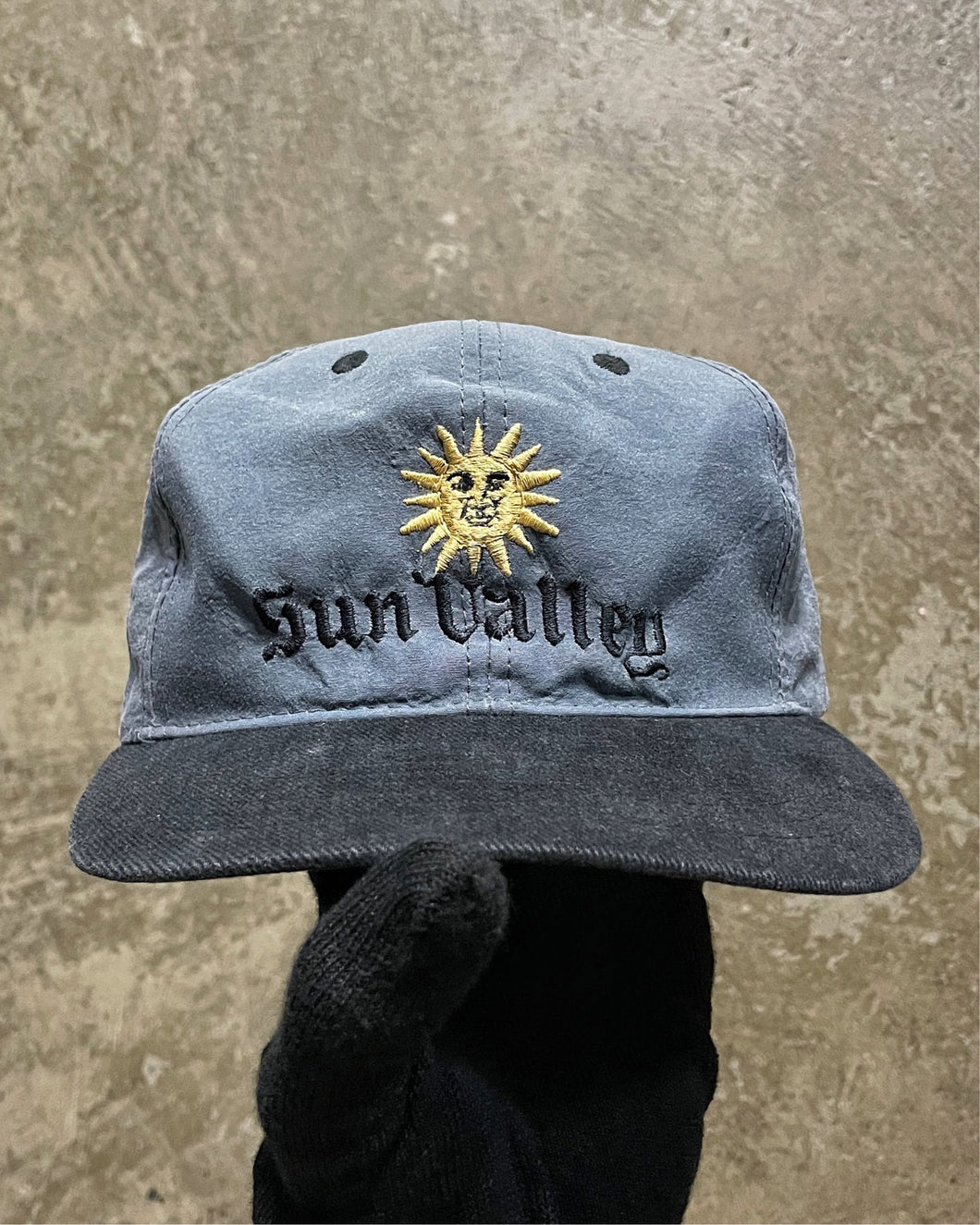 SLATE GREY “SUN VALLEY” NYLON BLEND SNAPBACK - 1990S