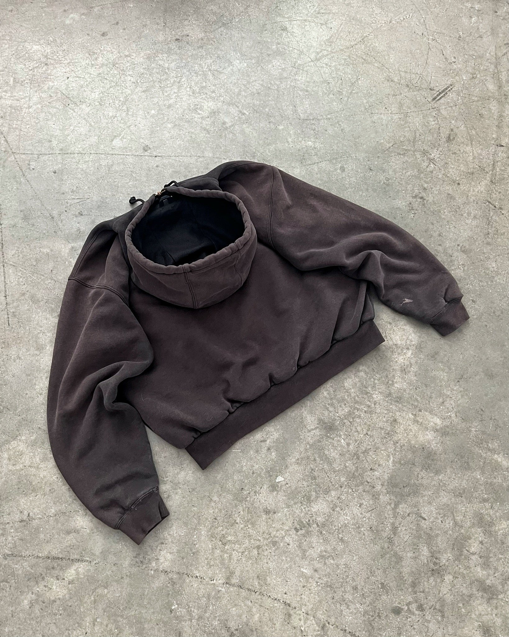 SUN FADED BLACK THERMAL LINED CARHARTT ZIP UP HOODIE - 1990S