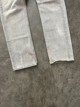 Load image into Gallery viewer, LEVI’S 501 FADED CEMENT GREY JEANS - 1990S
